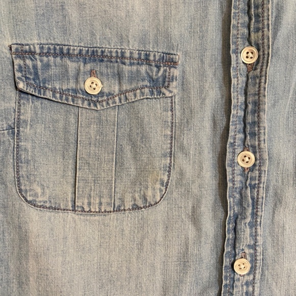 J. Crew Keeper Chambray Denim Button Down Shirt With Chest Pockets Size 4 - Picture 3 of 5